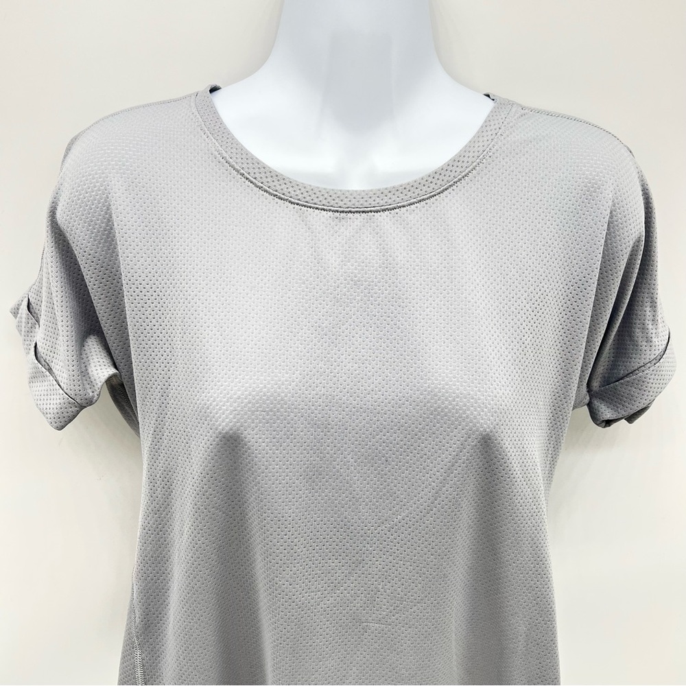 Victoria's Secret Victoria Sport Light Gray Short Open Back Sleeve Tee-Size XS - Picture 2 of 10